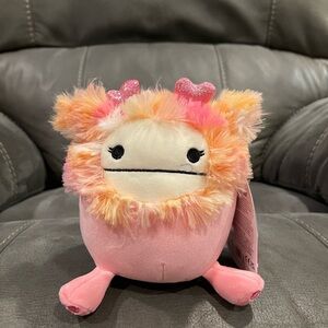 NWT 5” Caparinne the Bigfoot Valentine Squishmallow